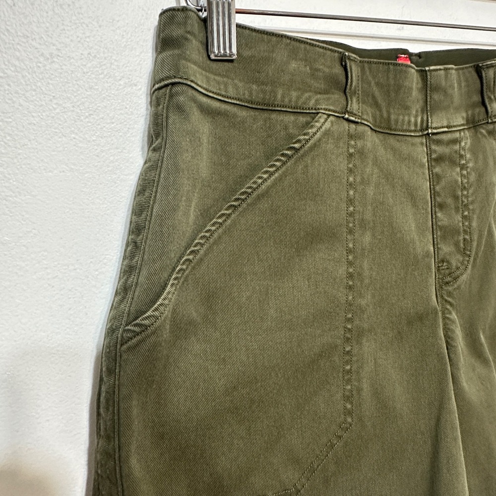 Spanx 6" Twill Short Darkened Olive Womens Medium Pull On Stretch NWT 20358R - Picture 2 of 6